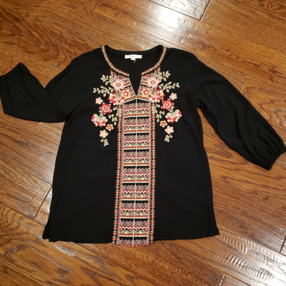 Beautiful ANDREE By UNIT Embroidered Black Top - Size Medium